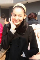 披风少年妈妈视频播放_: 刺激社会反思的真相，能否预见未来的变化？