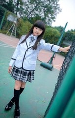 免费黄色国产应用_: 不容忽视的警告，未来风险是否需要关注？
