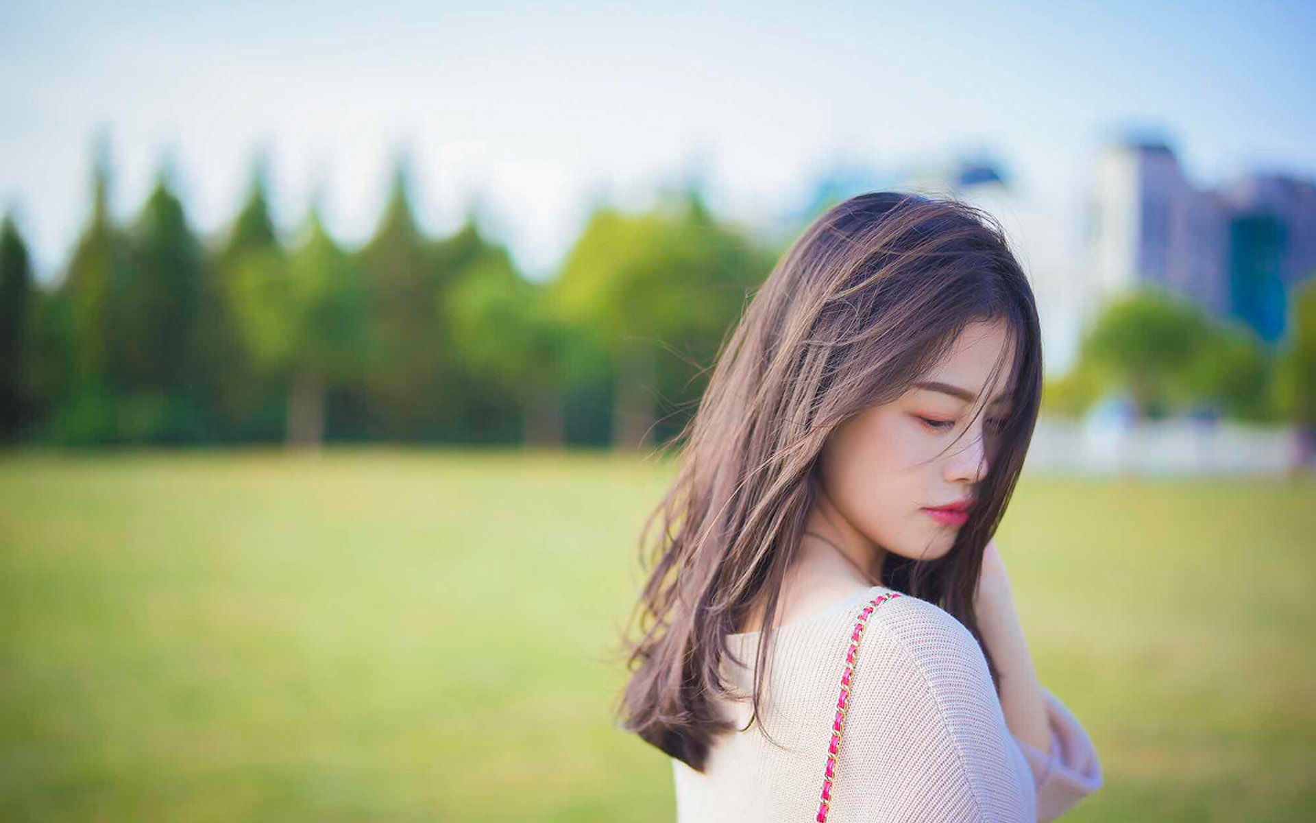 3D 巨大 扶她 疯狂在线观看_: 有待讨论的彷徨，如何找到明确的方向？